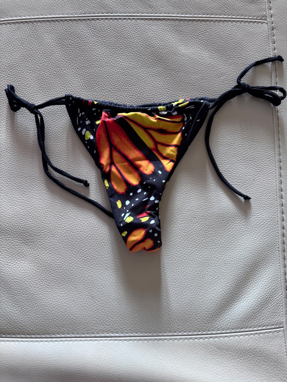 Women’s NWT Monarch Butterfly Print Side Tie Bikini Bottom (size L)